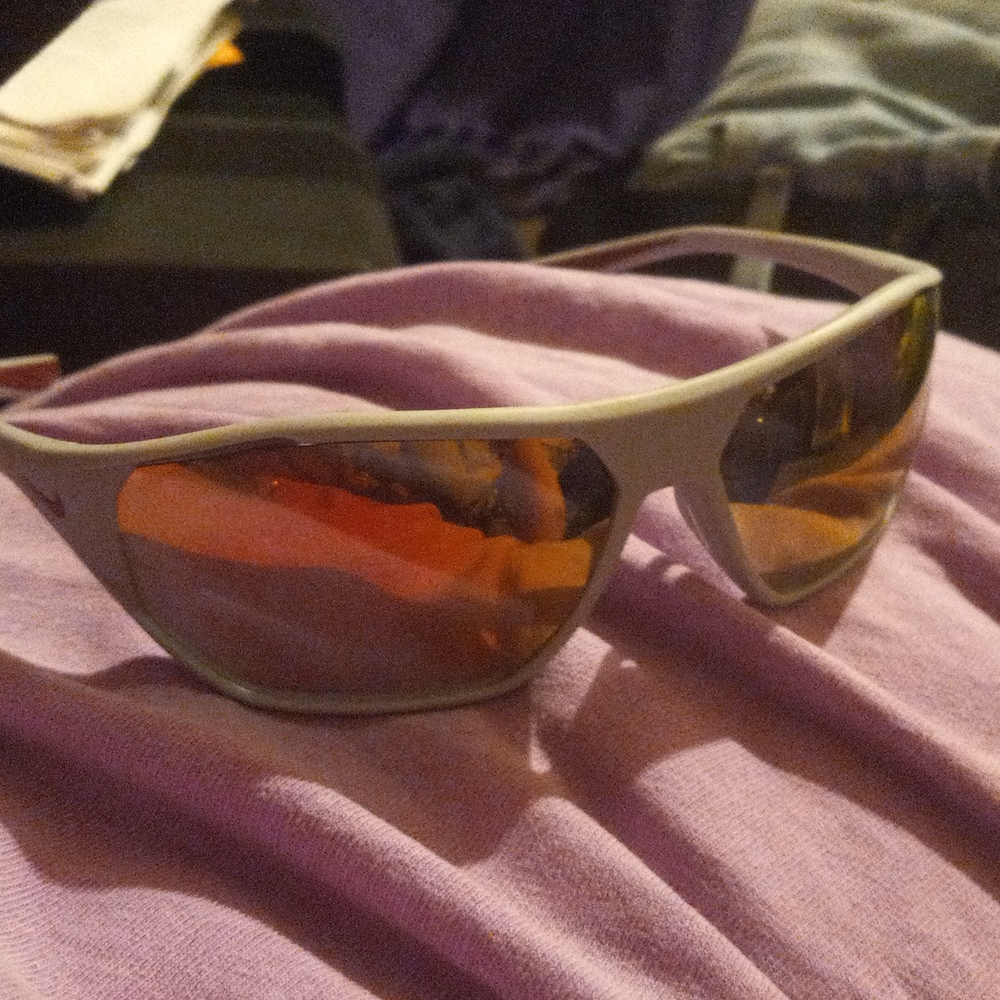 Nike sunglasses p00p08